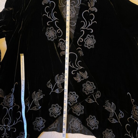 Johnny Was Black Velvet Kimono Jacket - Picture 4 of 8